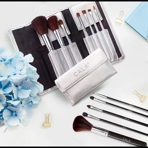 Cala - Cosmetic Brush Collection with Silver Pouch